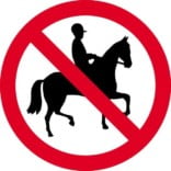Rideforbuds skilt