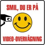 Smil du er på Video-overvågning Skilt (rød på hvid )