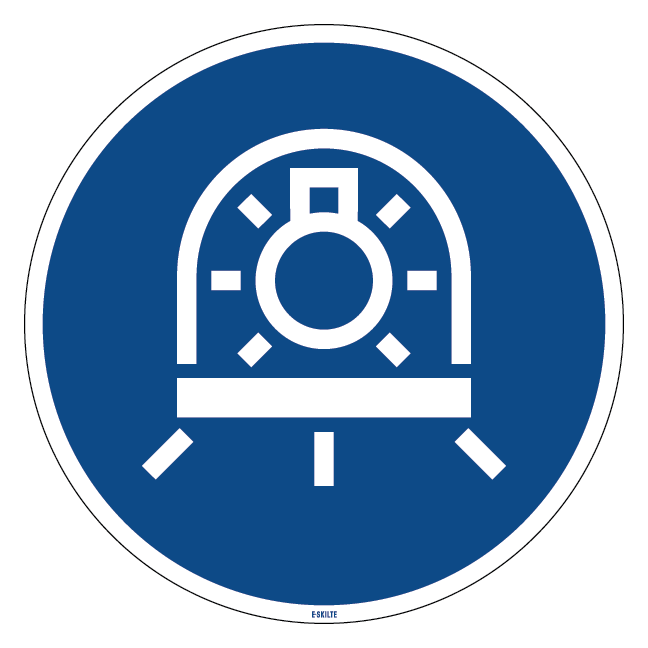 M070 Brug lampe i armatur med afskærmning skilt