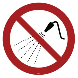 P016 Forbudt at sprøjte med vand skilt